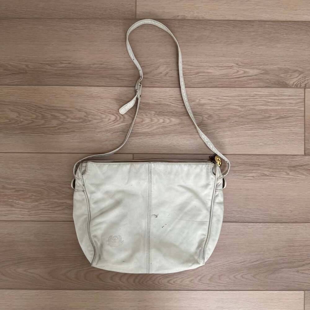 Stone Mountain Cream Leather Shoulder Bag Made in USA